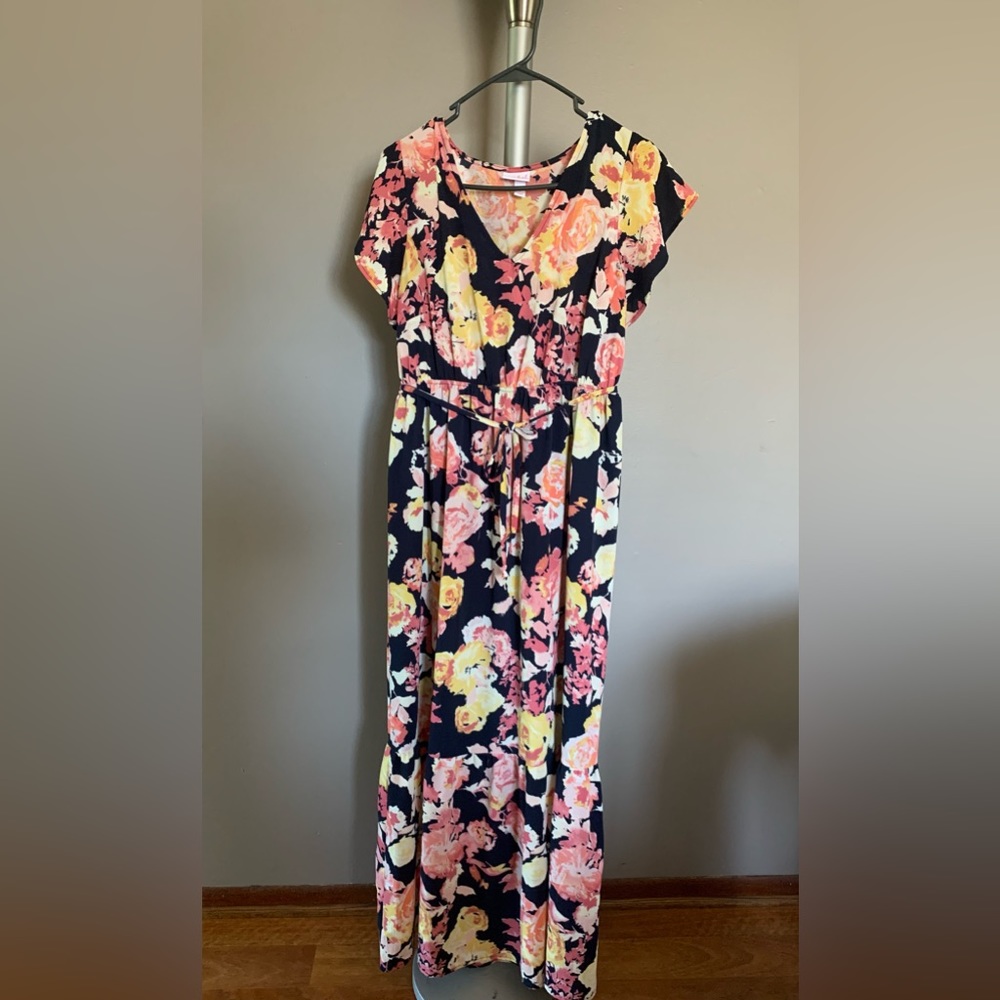 Floral maternity dress